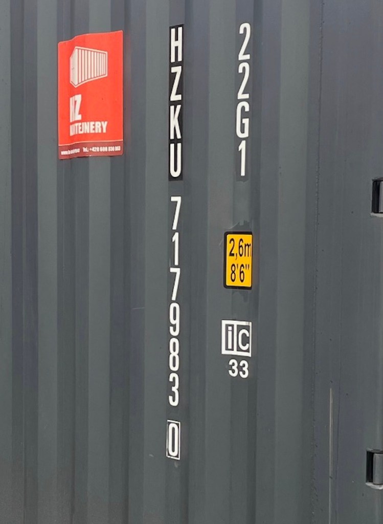 Shipping container iC 33